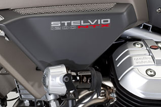 Moto Guzzi Stelvio NTX Test
