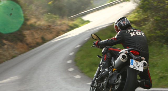 Ducati Monster 696 ABS Fühler Drehzahlsensor Geschwindigkeitsgebe